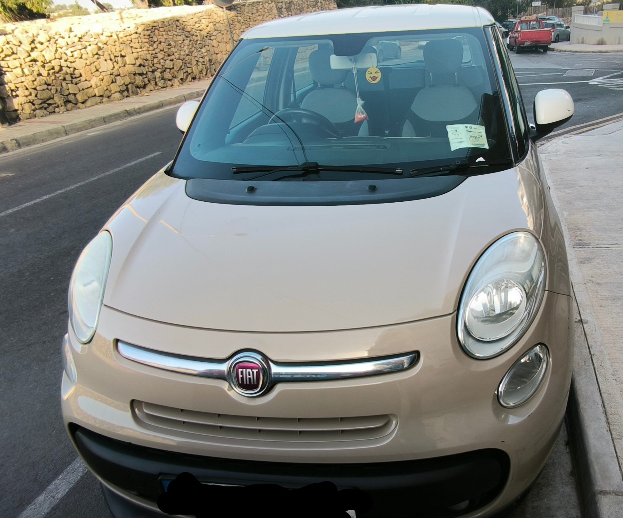 2014 Fiat 500L Lounge 1