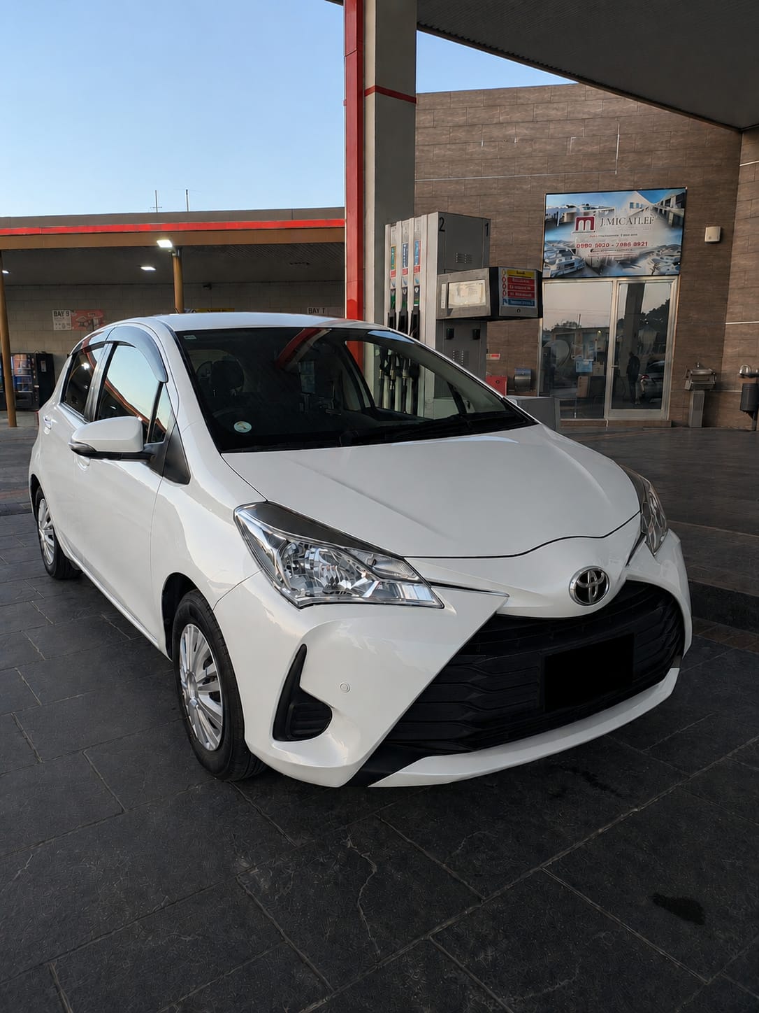 2017 Toyota Yaris VVT-i 1