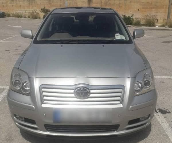 2004 Toyota Avensis Sedan HIGH GRADE 2.0 L 1